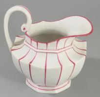 Áttört porcelán kínáló tál d: 20 cm, Kiöntő m: 13 cm j.n