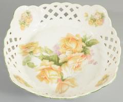 Áttört porcelán kínáló tál d: 20 cm, Kiöntő m: 13 cm j.n