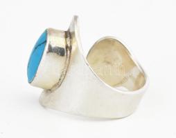 Ezüst(Ag) modern gyűrű türkizzel, jelzett, méret: 58, bruttó: 11,1 g