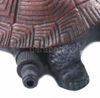 Öntöttvas teknős figurális locsoló, cső rászerelhető, illesztésénél elvált, h: 28 cm