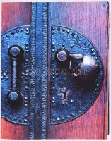 Anthony Gall: Kós Károly műhelye. Tanulmány és adattár. Kovács Imre bevezetőjével. Magyar Építőművés...