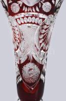 Vörösen pácolt talpas kristály váza, hibátlan, m: 27 cm