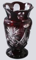 Vörösen pácolt kristály váza, hibátlan, m: 20,5 cm