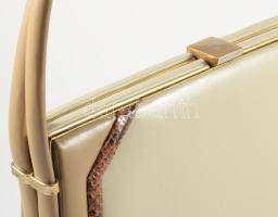 Bőr női ridikül 20x28 cm