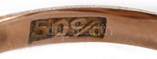 14k arany (Au) gyűrű smaraddal, jelzett, m: 52, br 7,22 g