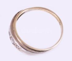 Arany (Au) gyűrű, jelzett, 14k, m: 54, cca 0,1ct gyémánt berakással bruttó 2,4g