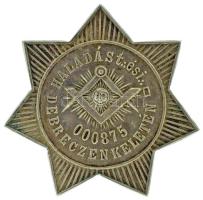 1875 k. Debrecen "Haladás páholy" fém szabadkőműves gomblyukjelvény "000875 Debreczen keletén - Haladás t.:ési.:" (40mm) T:AU