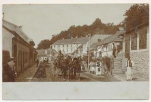 Felsőbánya, Baia Sprie; utca, lovaskocsi / street view, horse-drawn carriage. photo (szakadás / tear)