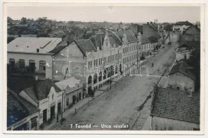 Tasnád, utca részlet, Rosenberg Jenő, Kálmán Dávid üzlete, Royal falatozó és hentes, szálloda / street view, shops, butcher, hotel (vágott / cut)