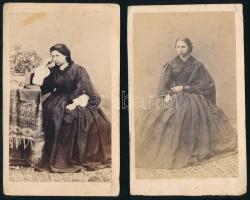 cca 1860-1870 A szarvaskendi és óvári Sibrik család (a Csém nemzetségből származó, ősi Vas vármegyei nemes család) két tagja, Sibrik Matild (1832-?) és Sibrik Etelka (1838-1920) portréi, 2 db vizitkártya, a hátoldalon feliratozva, kissé viseltes állapotban, 10,5x6,5 cm