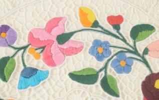 Kalocsai hímzett terítő, d: 30 cm