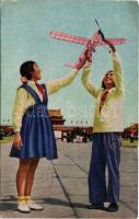 1954 Girls with plane (EB)