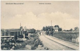 1915 Marzsina, Marschina, Margina; indóház távlatból, vasútállomás, fatelep, vonat. Pangl József kiadása / railway station, lumber yard, train (ázott / wet damage)