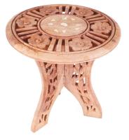 Ópium asztalka. Faragott fa, berakásokkal, összecsukható d: 22 cm, m: 24 cm