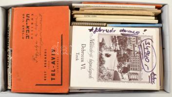 205 db RÉGI és MODERN magyar és külföldi város leporello képeslap tétel két dobozban / 205 pre-1945 ...