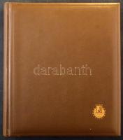 12 vastag lapos, A/4-esnél kicsit kisebb berakó barna borítóval, jó állapotban