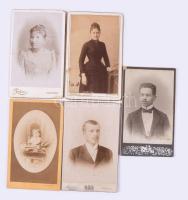 cca 1870-1915 Vegyes keményhátú fotó tétel, közte szecessziós hátlap, vadászportré, 10,5×6,5 és 16,5...