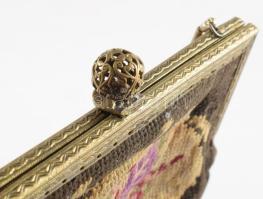 Antik színházi táska, belül kopott, 11x15 cm