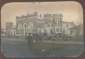 cca 1915-20 Israel Friedman (1796-1850) haszid rabbi kastélya Sadagorában (Ukrajna, Sadhora) katonák...