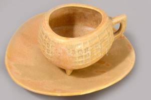 cca 1955-1970 Brutalista / modernista stílusú kávés készlet, kiöntő és 6 darab csésze alátéttel, jel...