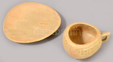 cca 1955-1970 Brutalista / modernista stílusú kávés készlet, kiöntő és 6 darab csésze alátéttel, jel...