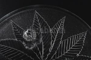 Gesztenyemintás tortatál, 3 kis lábon, hibátlan, d: 32 cm