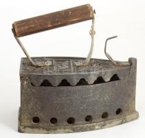 Szenes vasaló, Romulust és Remust szoptató farkassal 20x17 cm