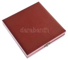 1960 k. "Leg leg leg MTV" egyoldalas bronz emlékérem (76mm) T:AU patina