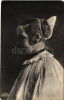 Szászváros, Broos, Orastie; leány népviseletben. Adler fényirda / girl in folk costume (EK)