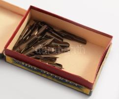 Sirt tollhegyek, dobozában