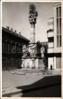 1939 Komárom, Komárno; Szentháromság szobor. Foto Wojtowicz kiadása / Holy Trinity statue (EK)