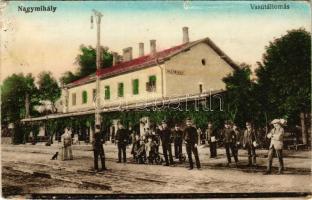 1919 Nagymihály, Michalovce; vasútállomás. Vasúti levelezőlapárusítás 1923. / railway station (szakadás / tear)