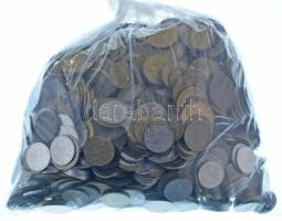 Vegyes, magyar és külföldi érmetétel mintegy ~5kg súlyban T:vegyes Mixed, Hungarian and foreign coin lot (~5kg) C:mixed