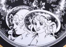 Hollóházi Jurcsák László által tervezett mintával díszített nagyméretű dísztál, jelzett, hibátlan, d...