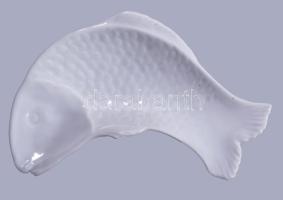 4 darabos fehér porcelán halszálkás tányér szett, pattogzással, h: 18 cm