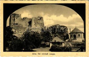1940 Léva, Levice; Léva ősi várának romjai. Hajdú foto / Levicky hrad / castle ruins (gyűrődés / crease)