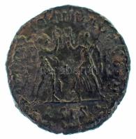 Római Birodalom 340-348 / Constans / Siscia AE4 Cu (1,47g) T:XF
Roman Empire 340-348 / Constans / S...