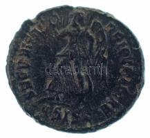Római Birodalom 364-367 / Valens / Siscia / AE3 (2,23g) T:XF
Roman Empire 364-367 / Valens / Siscia...