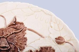 Schütz Cilli nagyméretű pipacsmintás falitál, jelzett, minimális kopottsággal, d: 32,5 cm