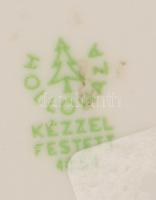 Hollóházi Ferencváros focista, jelzett, kézzel festett, hibátlan (alátámasztási nyommal), m: 19 cm