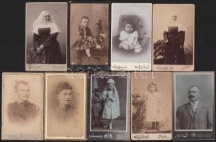 cca 1880-1920 Vegyes keményhátú fotó és kartonra kasírozott fotó tétel, közte apáca portréja, Lwow-i műteremből kép, Ungvár, Losonc, stb., 10,5×6,5 cm