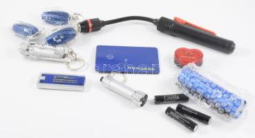 Zacskónyi kulcstartós led elemlámpa