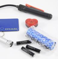 Zacskónyi kulcstartós led elemlámpa