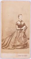 cca 1870 Kállay Klarissza (1852-1905) alapítványi hölgy, keményhátú fotó Gondy és Egey debreceni műterméből, 10,5×6,5 cm