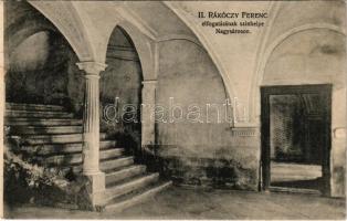 Nagysáros, Velky Saris; vár, II. Rákóczi Ferenc elfogatásának színhelye, belső. Holénia Béla kiadása, fénynyomat Divald műintézetéből (Eperjes) 1906. / castle, room of Francis II Rákóczi's arrest, interior (gyűrődés / crease)