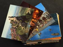 200 db MODERN színes megíratlan külföldi város képeslap / 200 modern coloured unused foreign town postcards