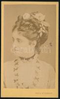 cca 1875 Adeline Patti (1843-1919) olasz opera-énekesnő Luckhardt bécsi műterméből, 10,5×6,5 cm