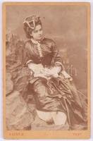 cca 1871 Pauliné Markovits Ilka (1839-1915) portréja, keményhátú fotó Klösz Gy. pesti műterméből, 10,5×6,5 cm