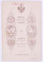 1869 Tauber asszony portréja, keményhátú fotó Adéle bécsi műterméből, 10,5×6,5 cm