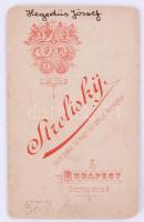 1888 Hegedűs József portréja, keményhátú fotó Strelisky budapesti műterméből, 10,5×6,5 cm